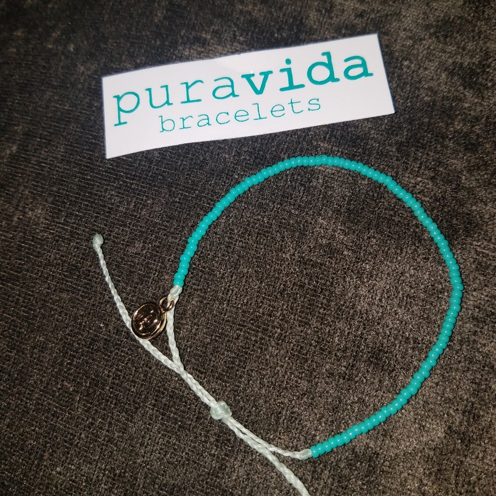 Turquoise seabeeded braclet